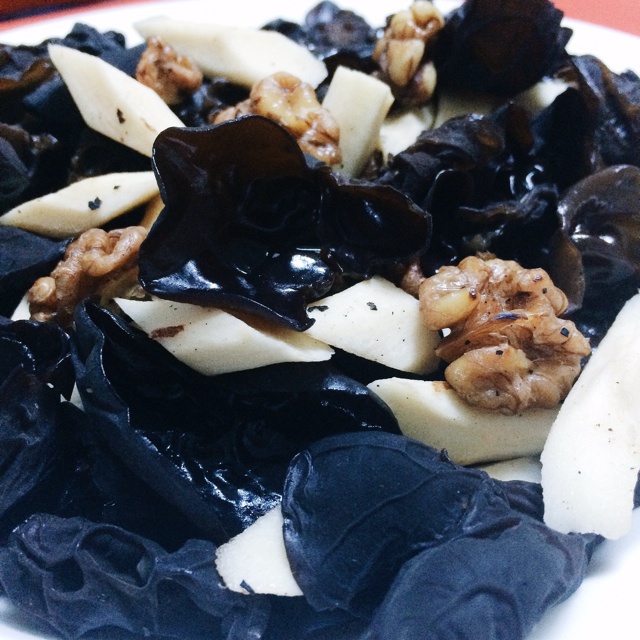 山药木耳炒核桃仁