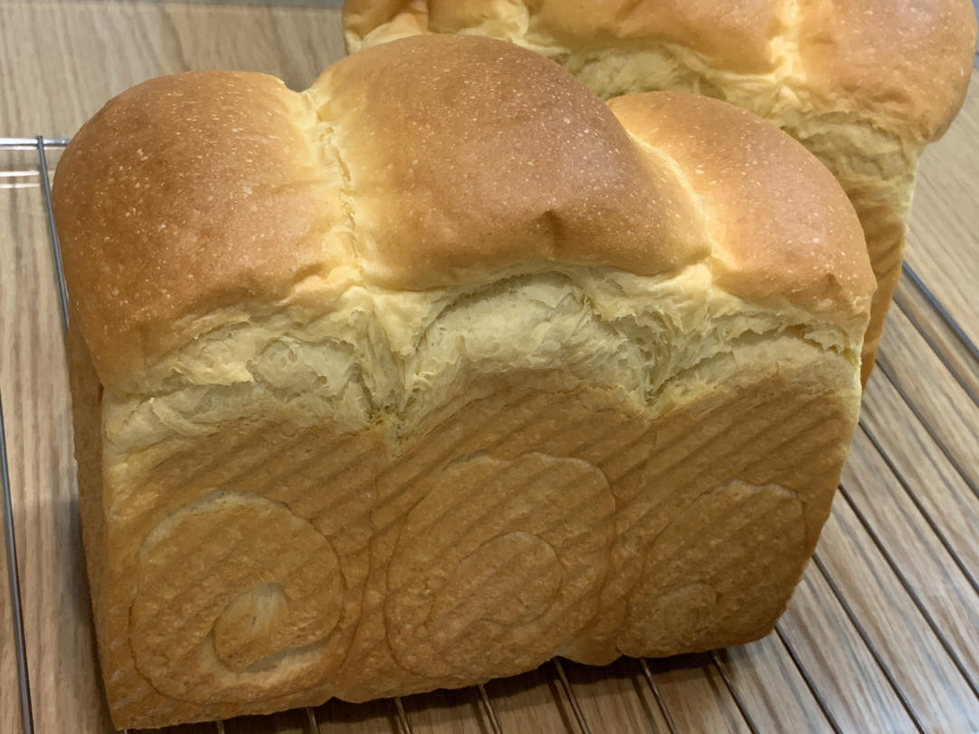 奶香纯粹的重料淡奶油吐司