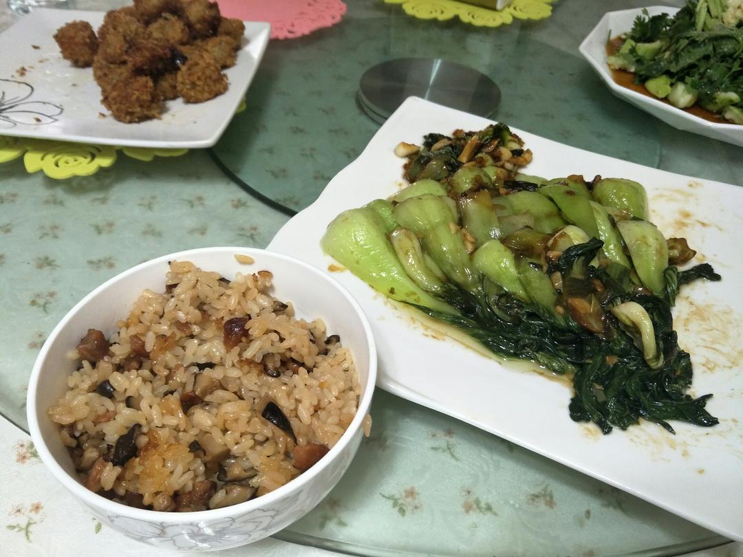 电饭锅版香菇腊肠饭