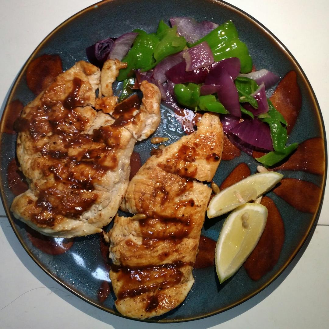 黑椒柠汁煎鸡扒