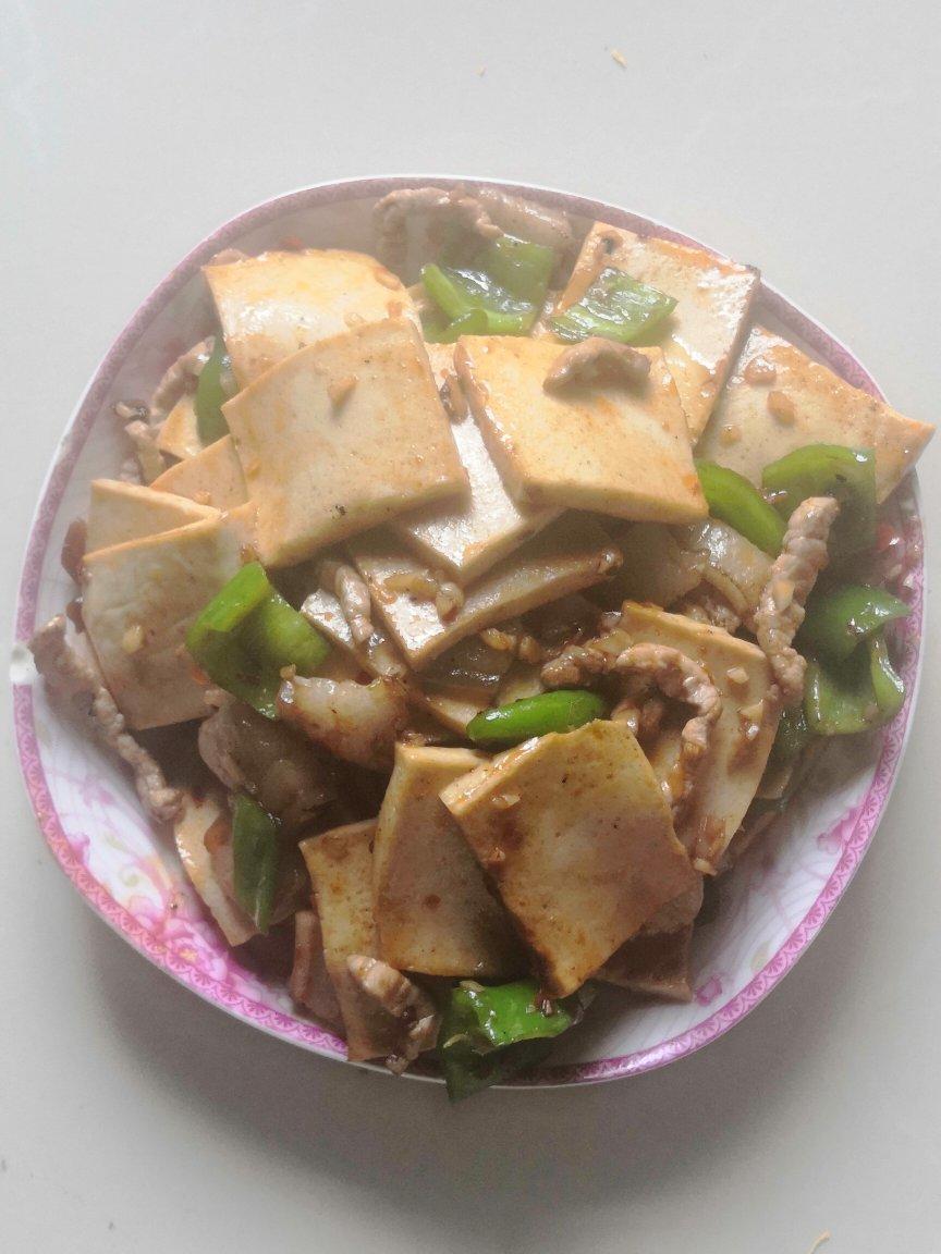 炒千页豆腐(不是干锅)