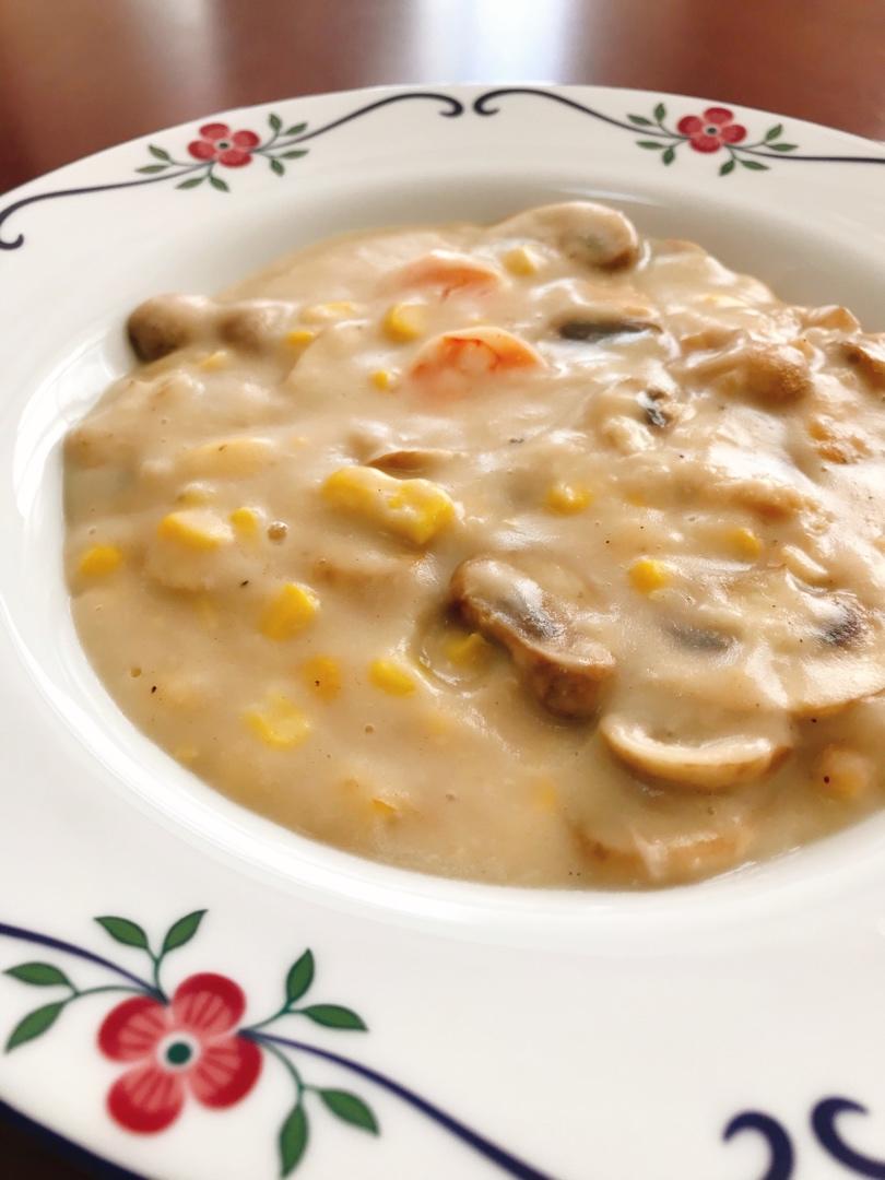 鸡胸虾仁蘑菇浓汤