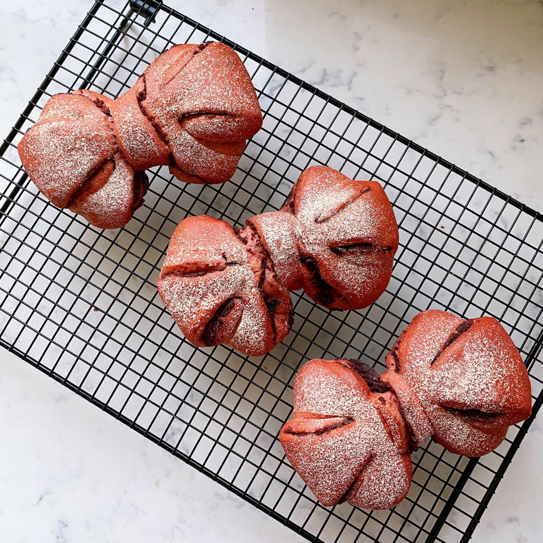 一次发酵网红粉色蝴蝶结豆沙面包（老夫的少女心啊）B74