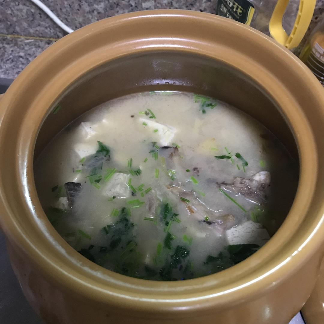 砂锅鱼头炖豆腐