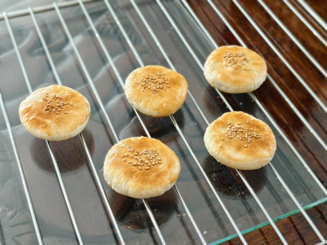 这么薄的皮，这么多的馅儿~~ | 金黄香酥的栗子肉松饼