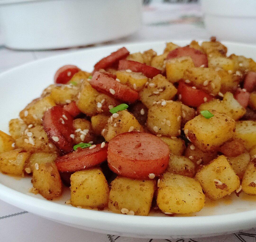 香辣过瘾的孜然土豆火腿，比路边摊还好吃
