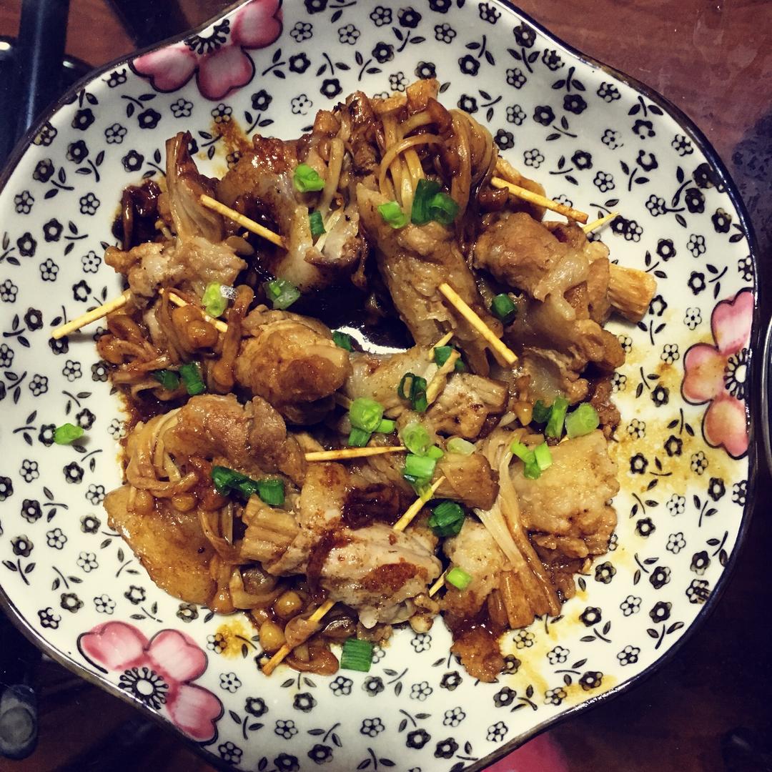 五花肉卷金针菇