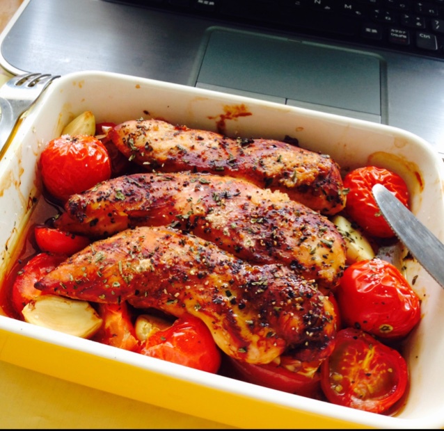 番茄蒜香烤鸡胸肉