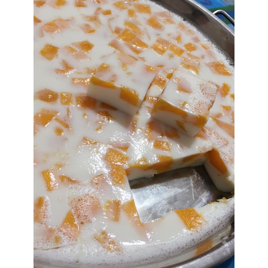 粒粒芒果椰汁冻糕