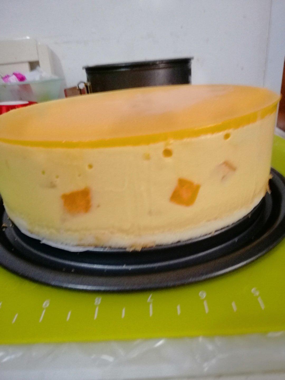 8寸芒果慕斯蛋糕