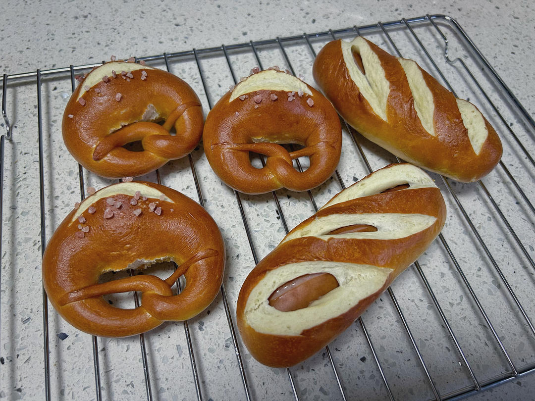 最详细的碱水包 【德国结面包 布雷结面包】有关碱水面包Brezel的一切 Bretzel Brezen Pretzel