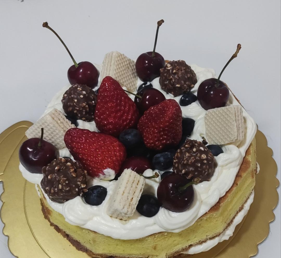 无需抹面也能做好看的生日蛋糕