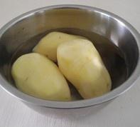 土豆粉条VS土豆淀粉的做法 步骤2