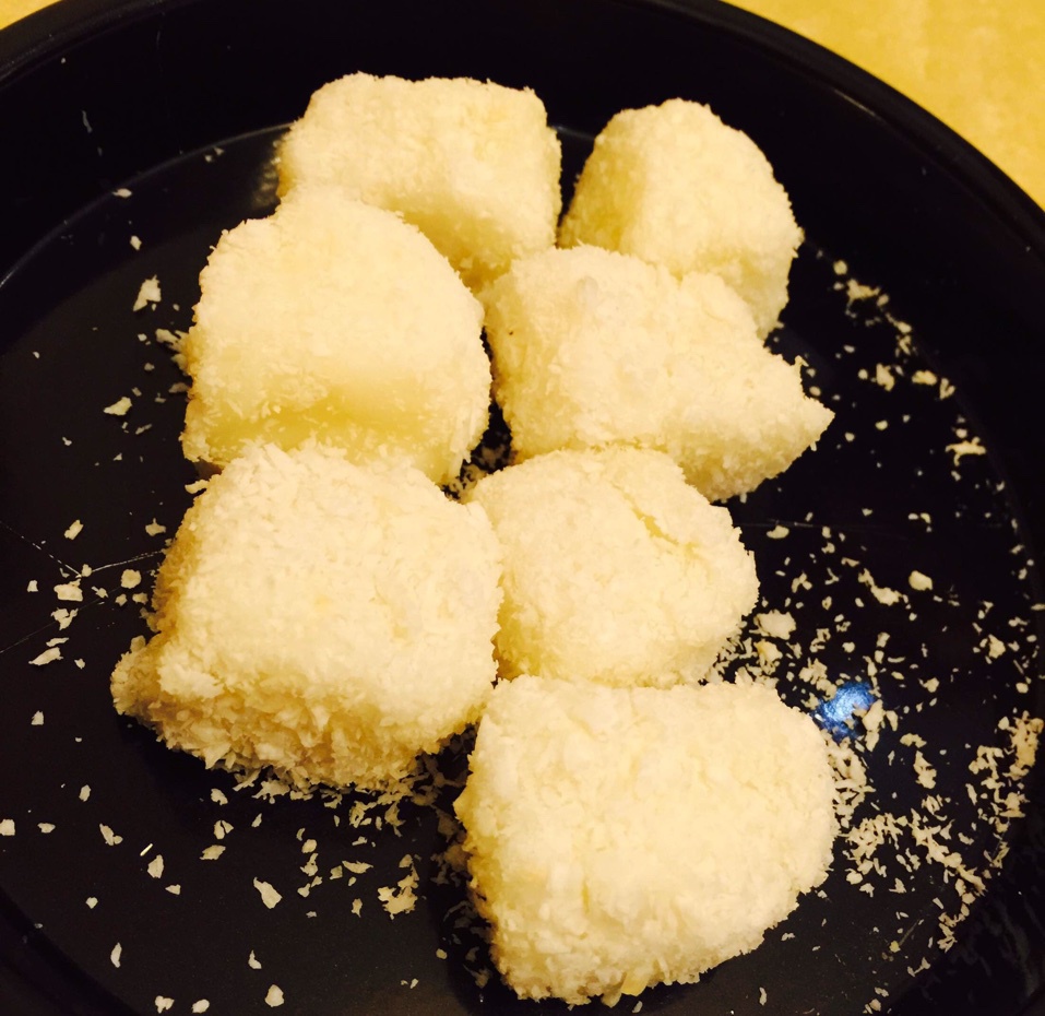 椰丝牛奶小方糕
