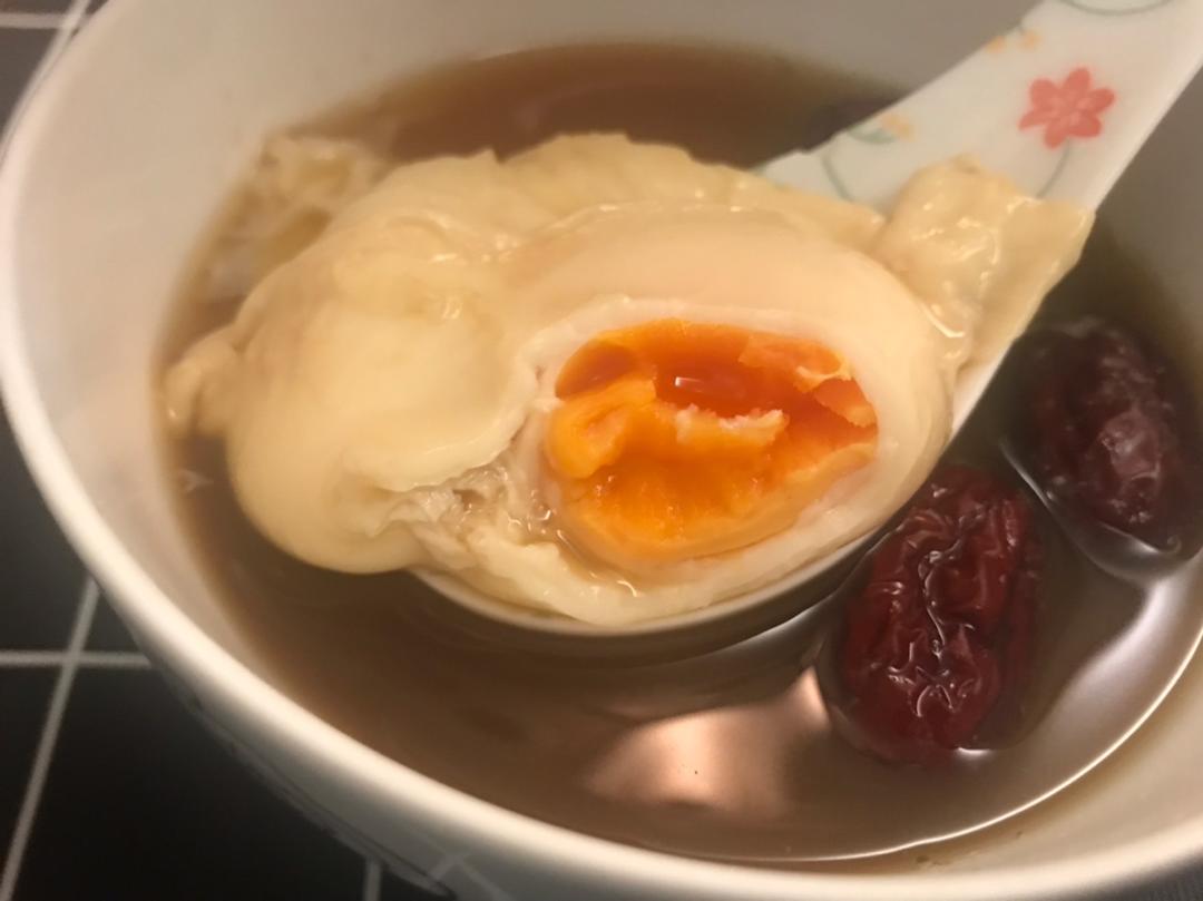 又嫩又完整的水煮荷包蛋