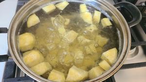 芥菜番薯汤（通便）的做法 步骤2