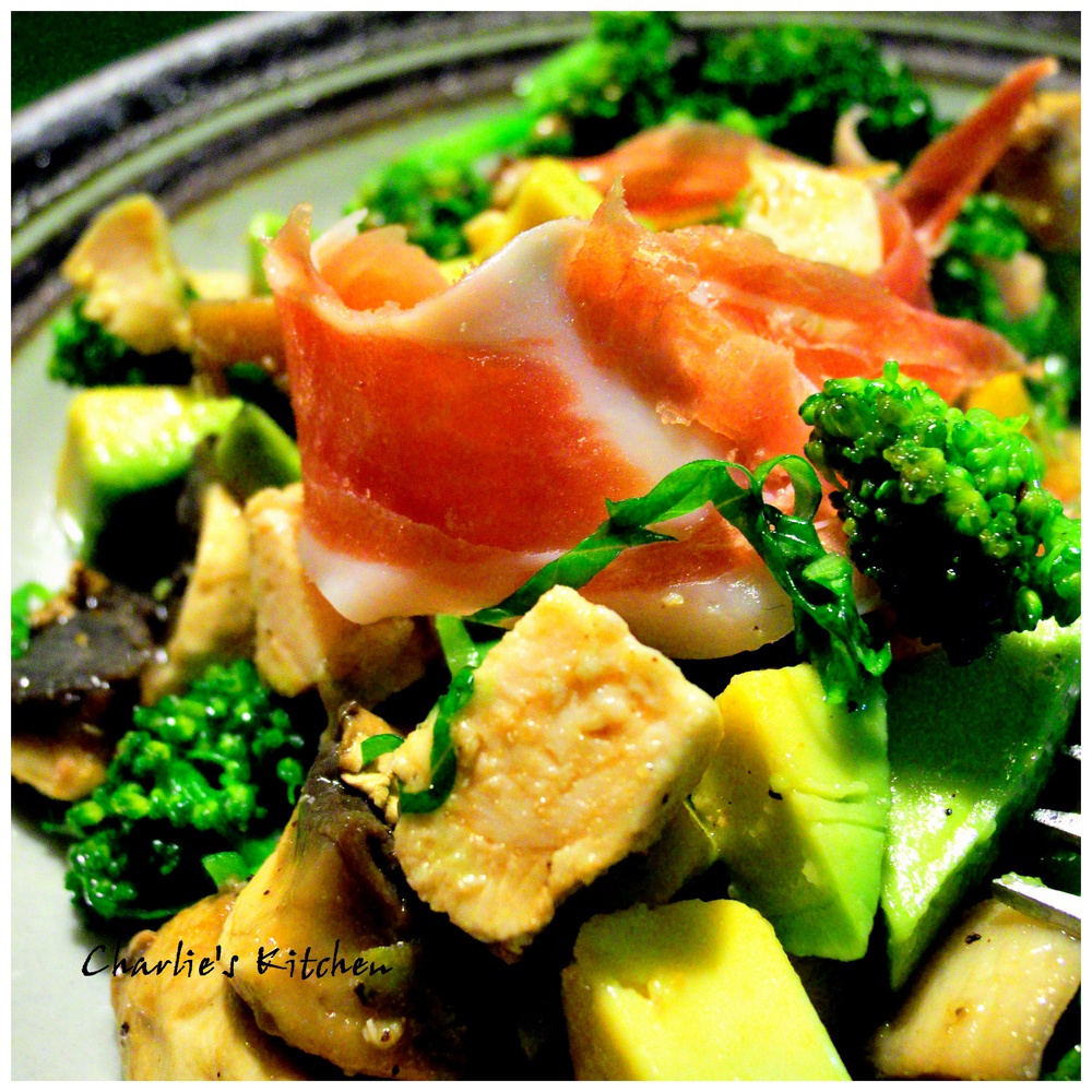 牛油果什锦沙拉