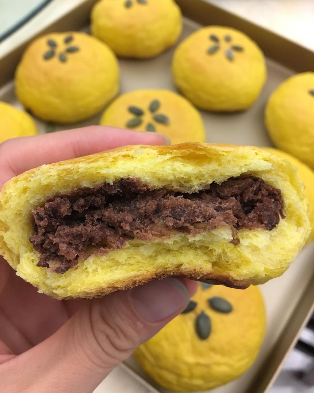 南瓜红豆包