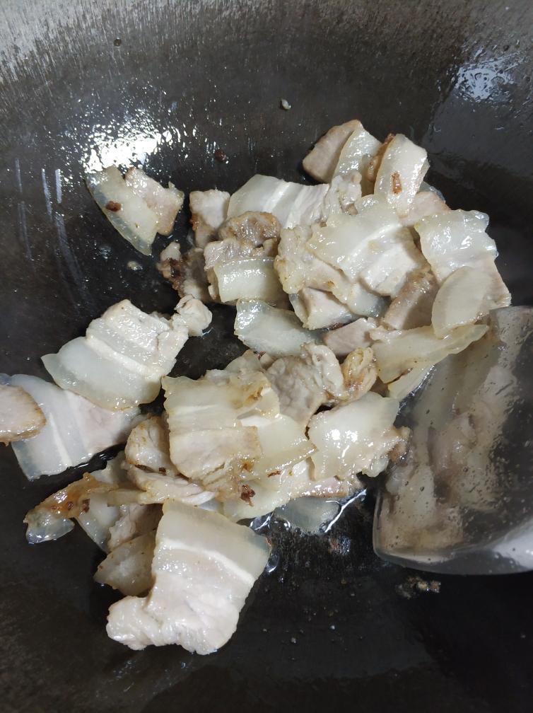 蒜苗回鍋肉——經(jīng)典川菜的做法 步驟3