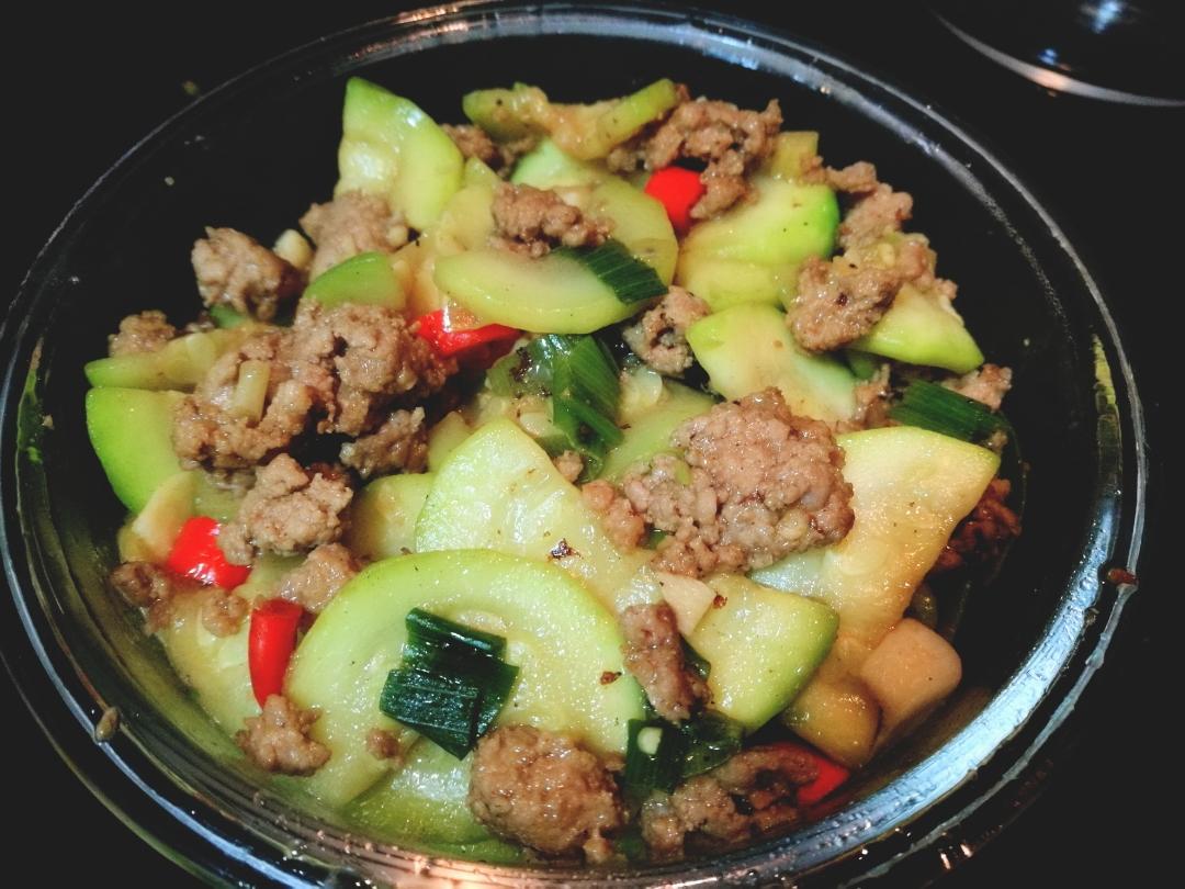 肉沫豆角下饭菜