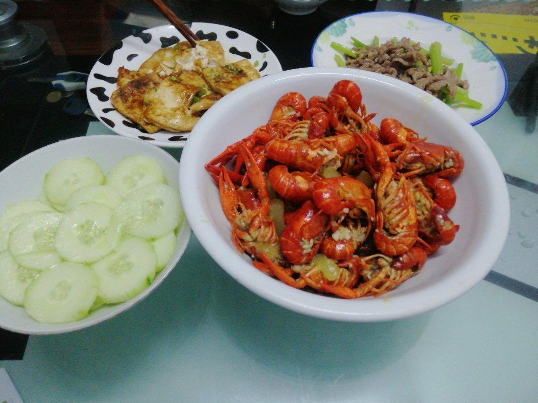 海底捞十三香小龙虾