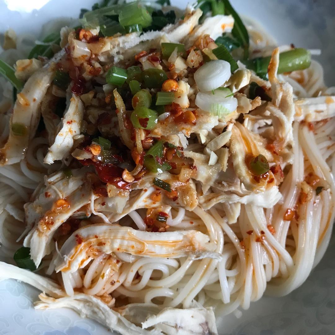 鸡丝凉面