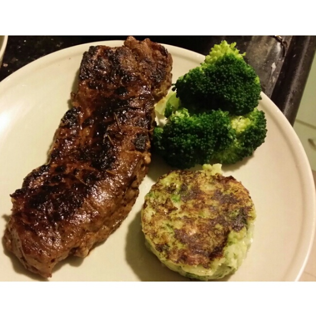 黑椒牛排（配土豆/鸡蛋，意面/蔬菜）