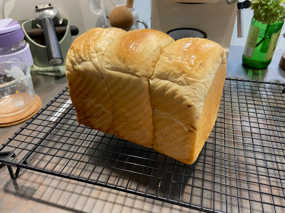 自带花香的玫瑰乳酪吐司