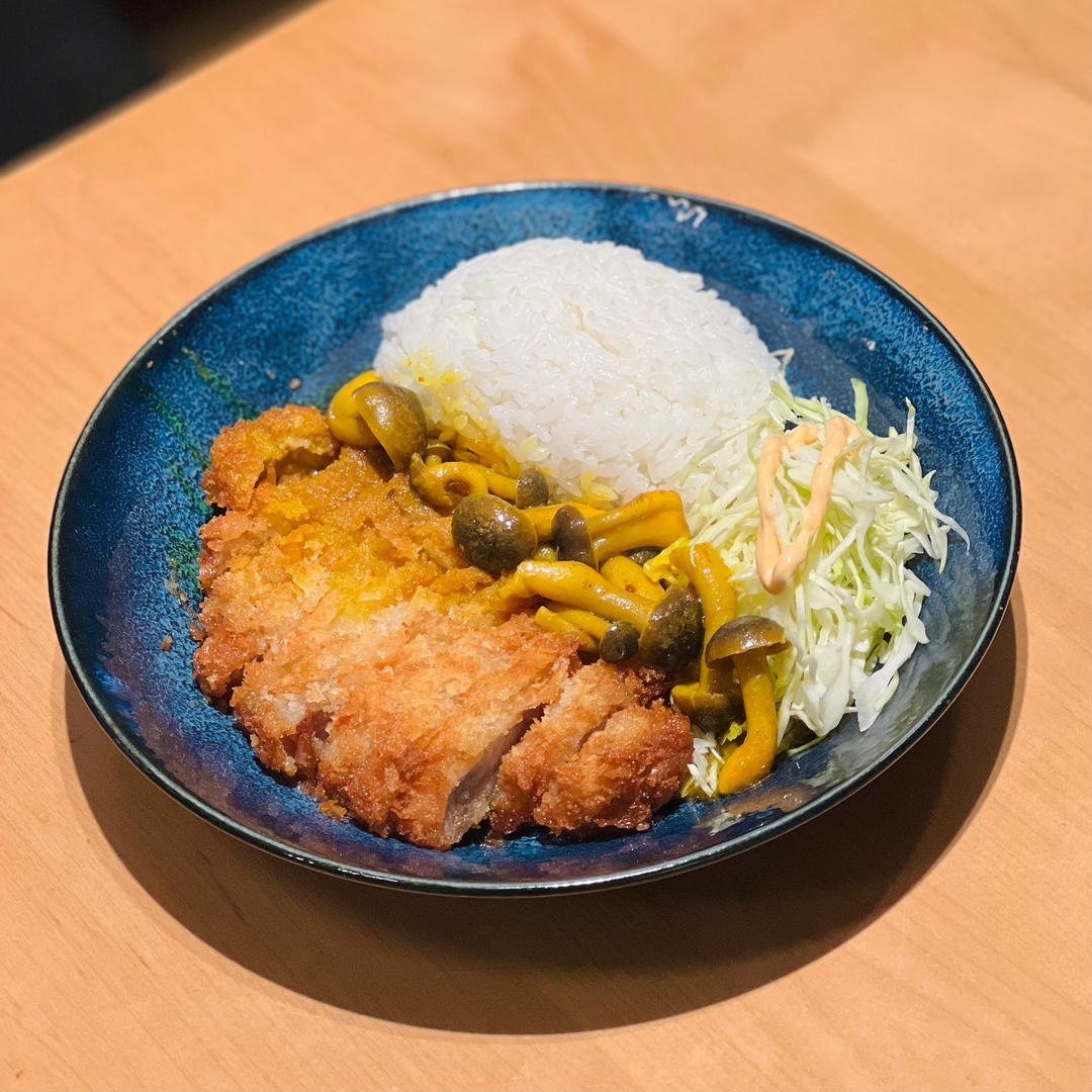 酥脆难挡的日式炸猪排饭