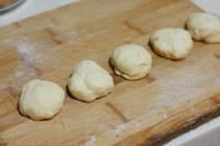 豆沙面包卷的做法 步骤3