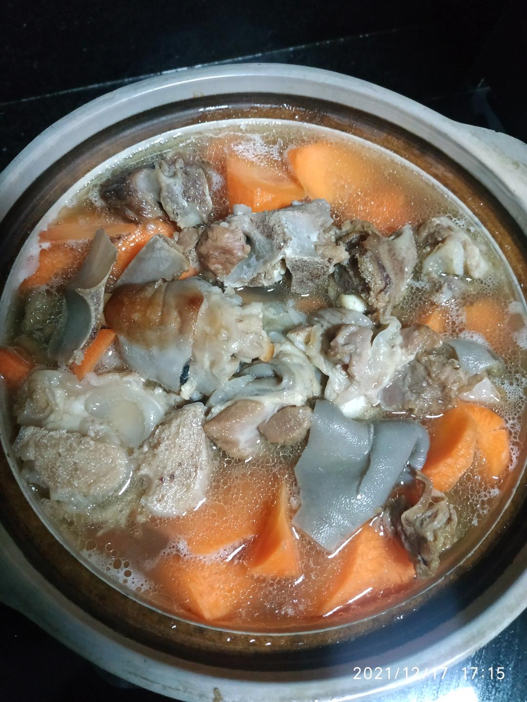 胡萝卜清炖羊肉