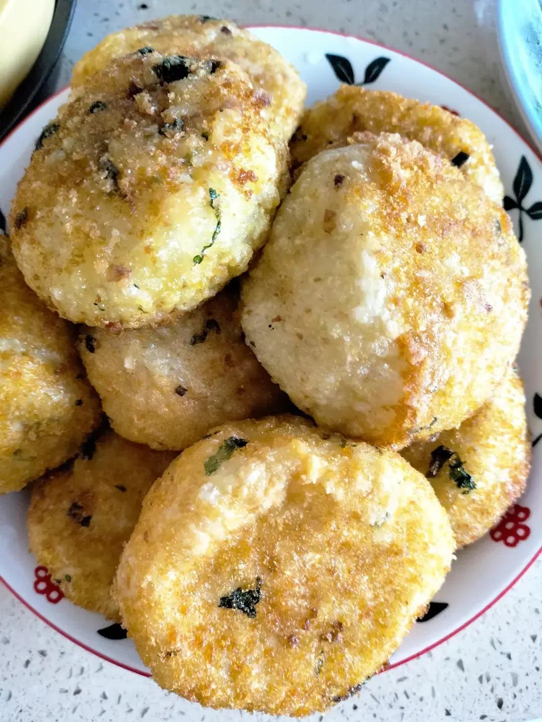 黄金香菜糯米圆子