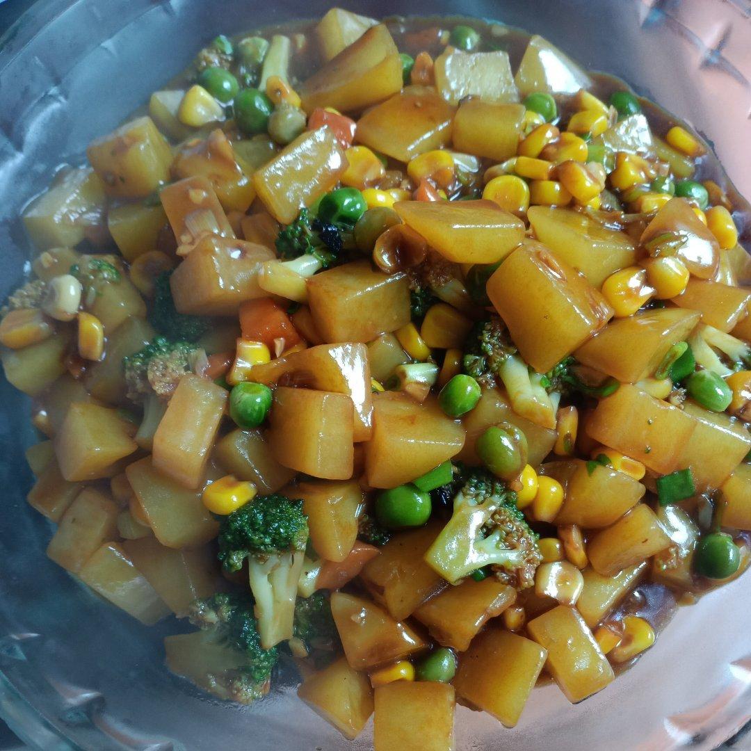 🔥巨下饭，软糯入味！比肉还好吃的红烧土豆