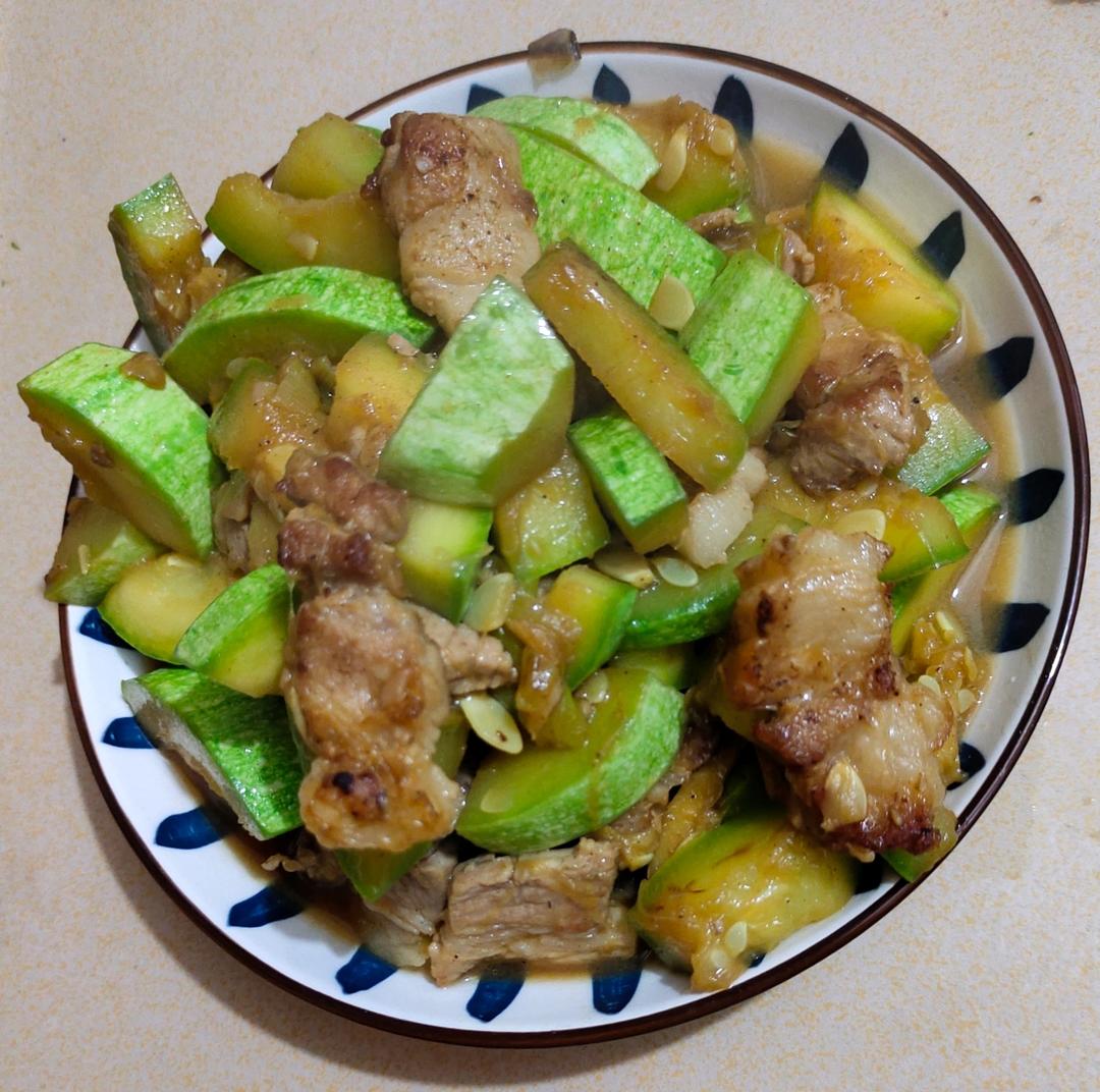 西葫芦炒肉片