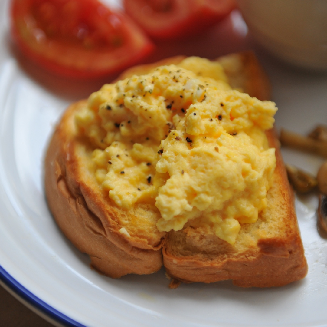 美式炒蛋 scrambled eggs