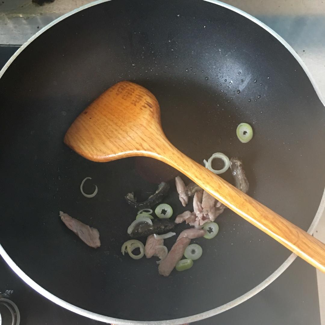 快手早餐之海参疙瘩汤的做法 步骤5