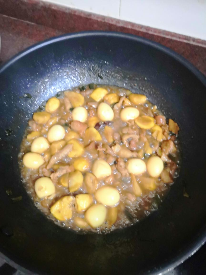 板栗鹌鹑蛋烧肉