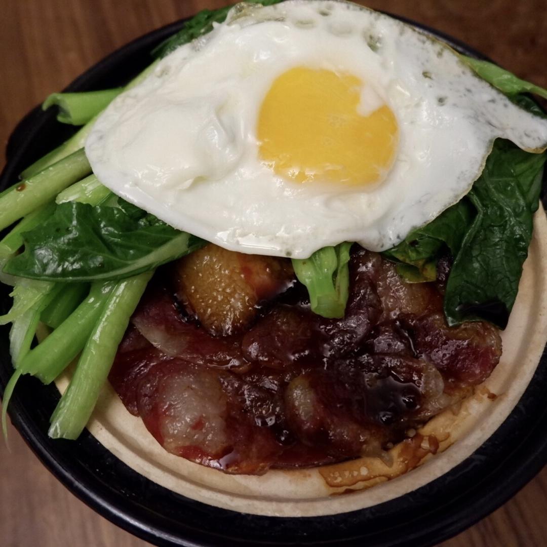 香肠煲仔饭