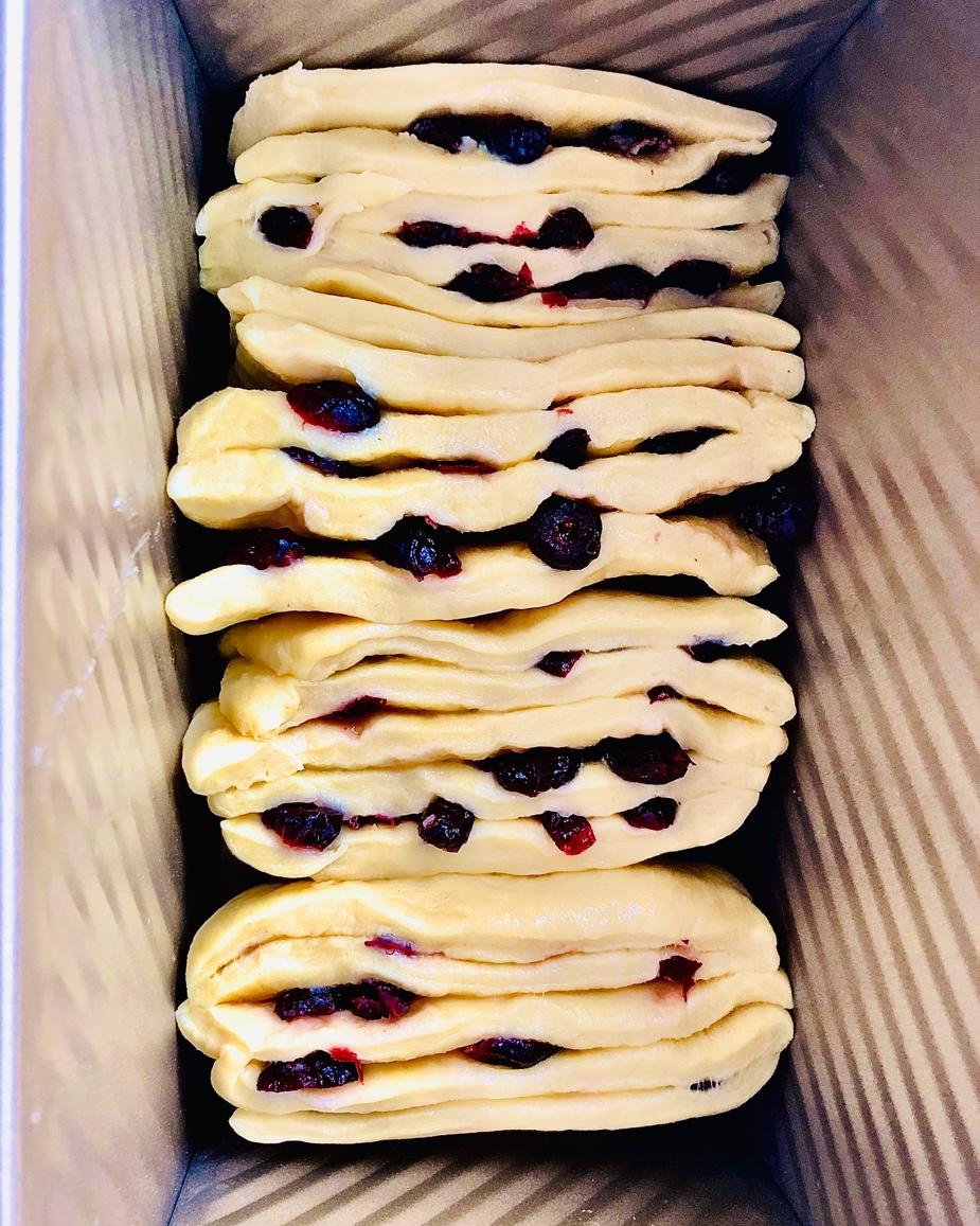 手撕蔓越莓炼乳吐司