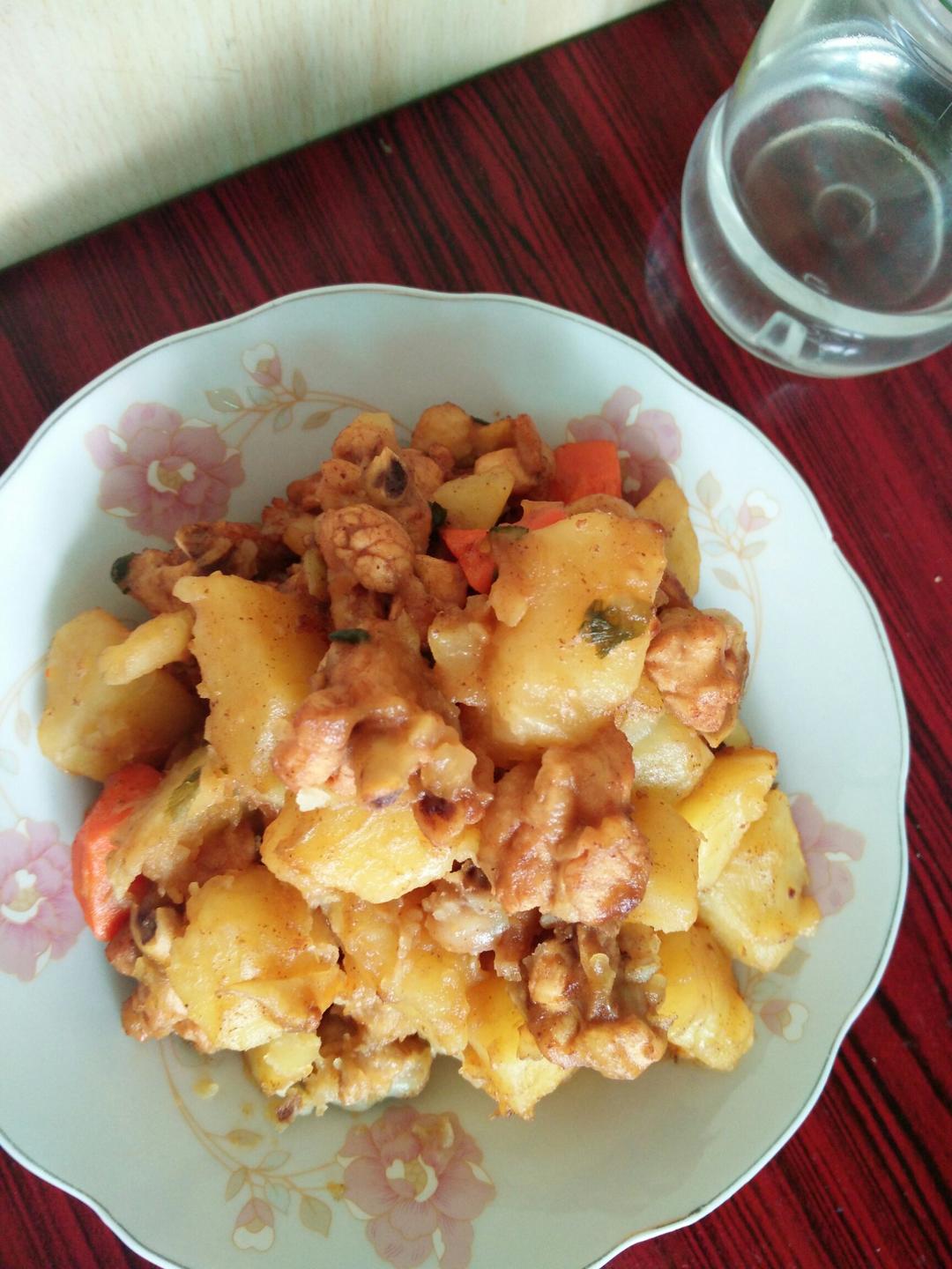 土豆炖鸡块