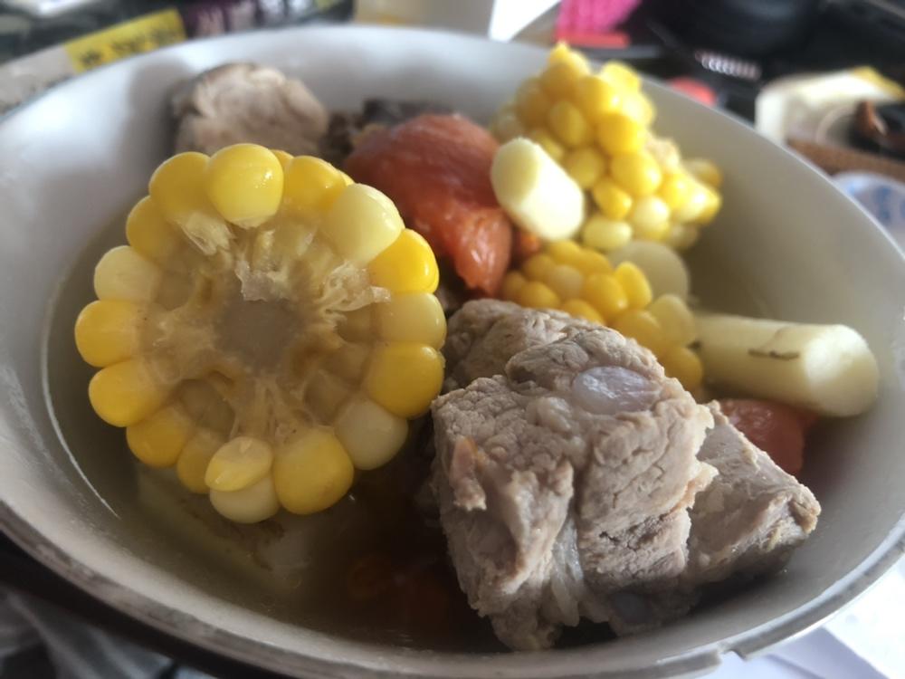 玉米山药炖排骨