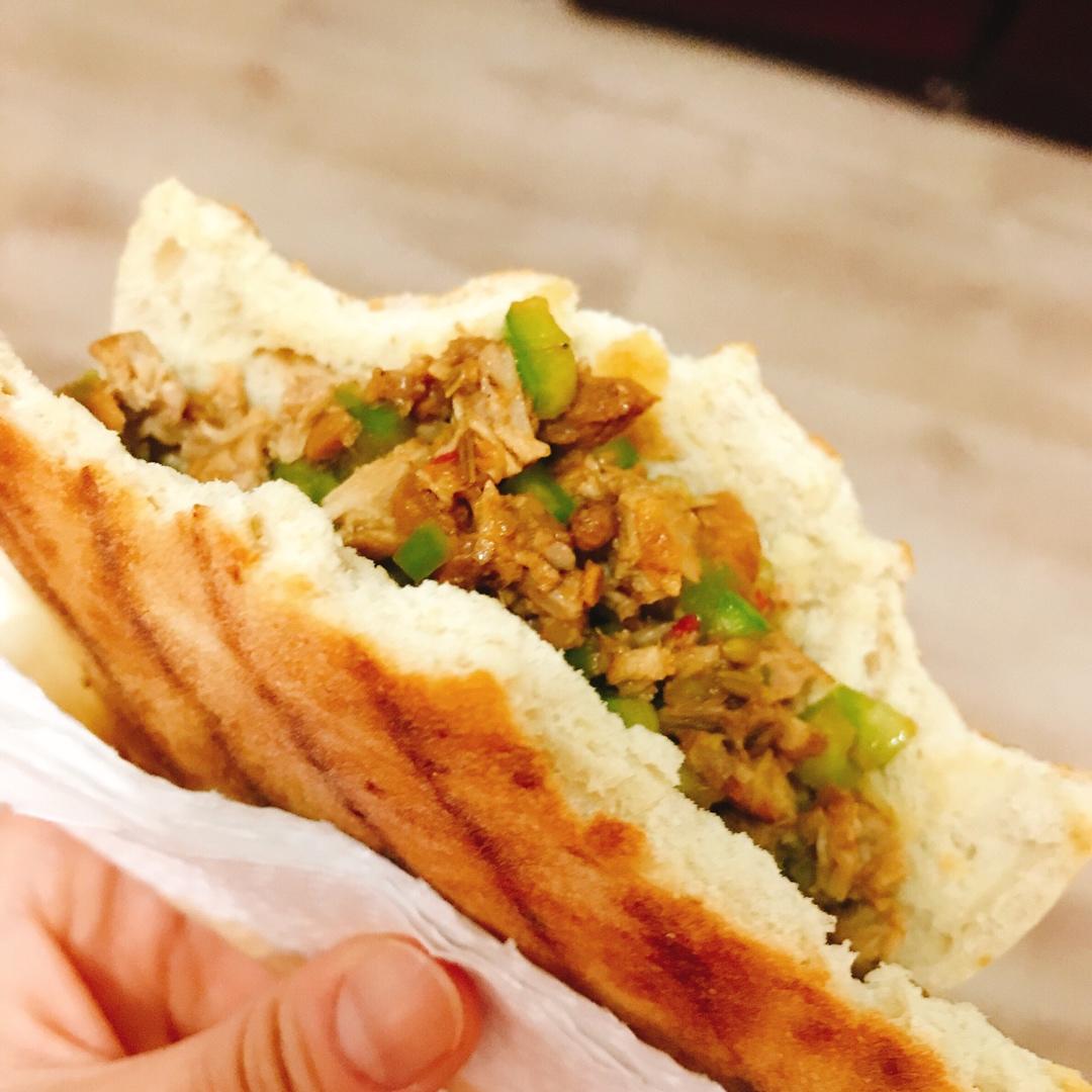 肉夹馍(白吉馍的制作)