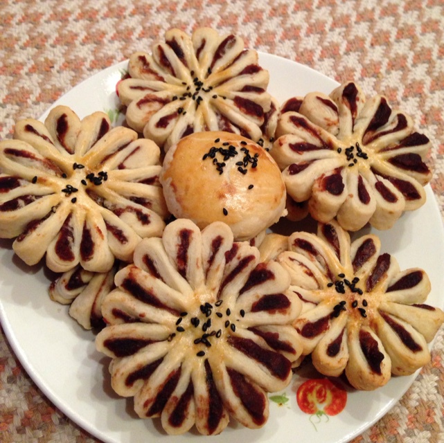 豆沙菊花酥