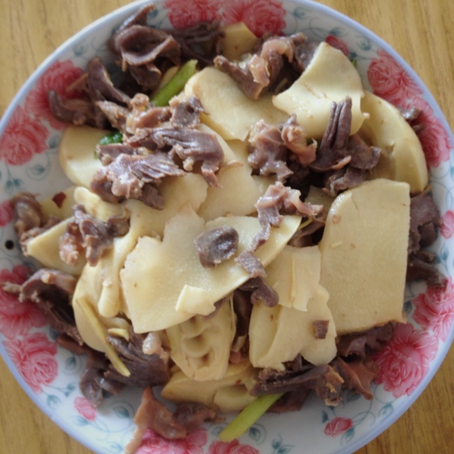 jenniferjiang做的酸笋炒鸭腱