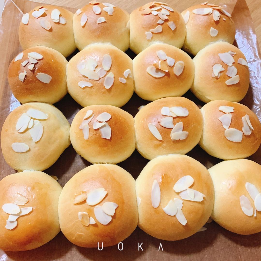 鲜奶油小餐包（一次发酵）
