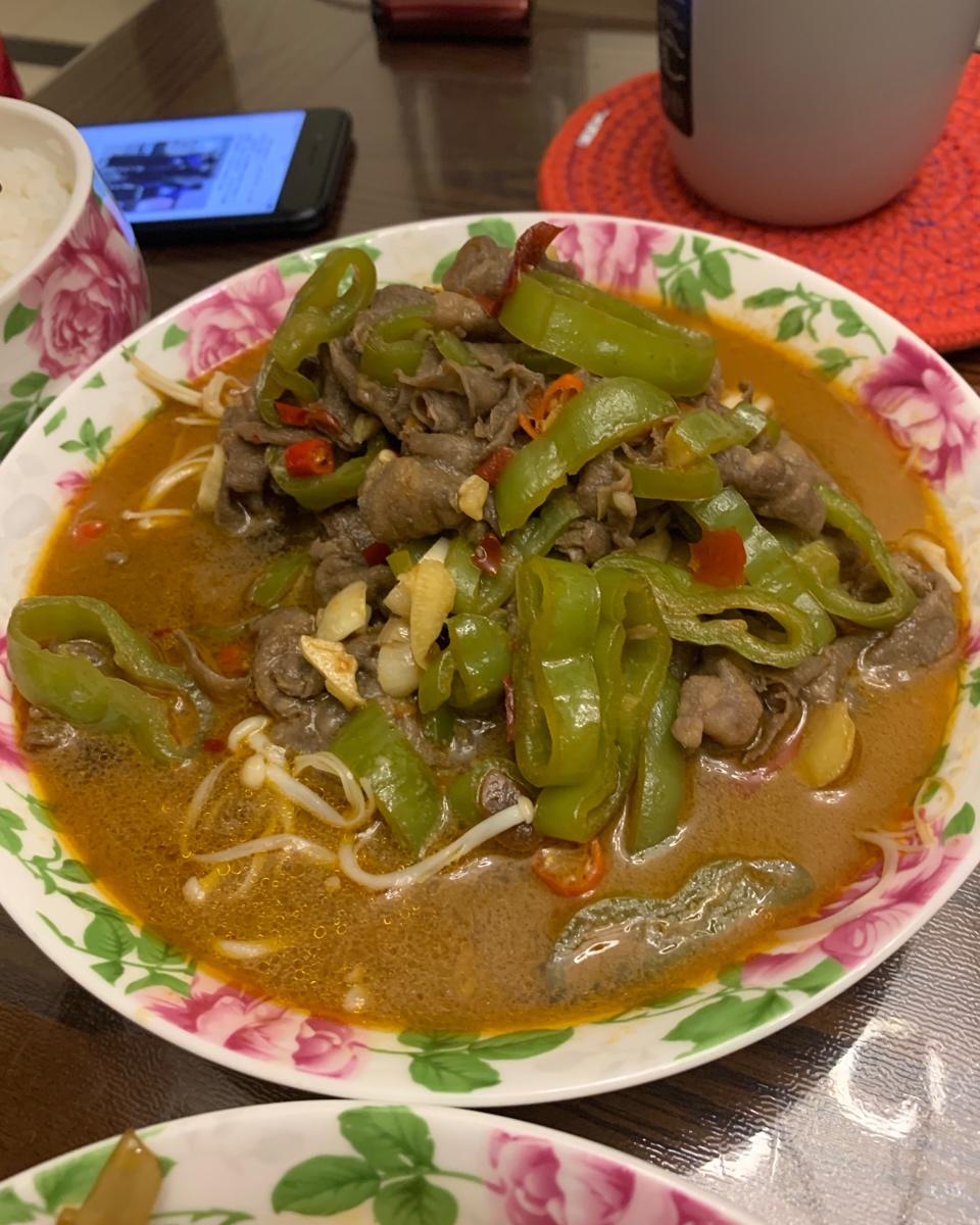 酸辣肥牛金针菇