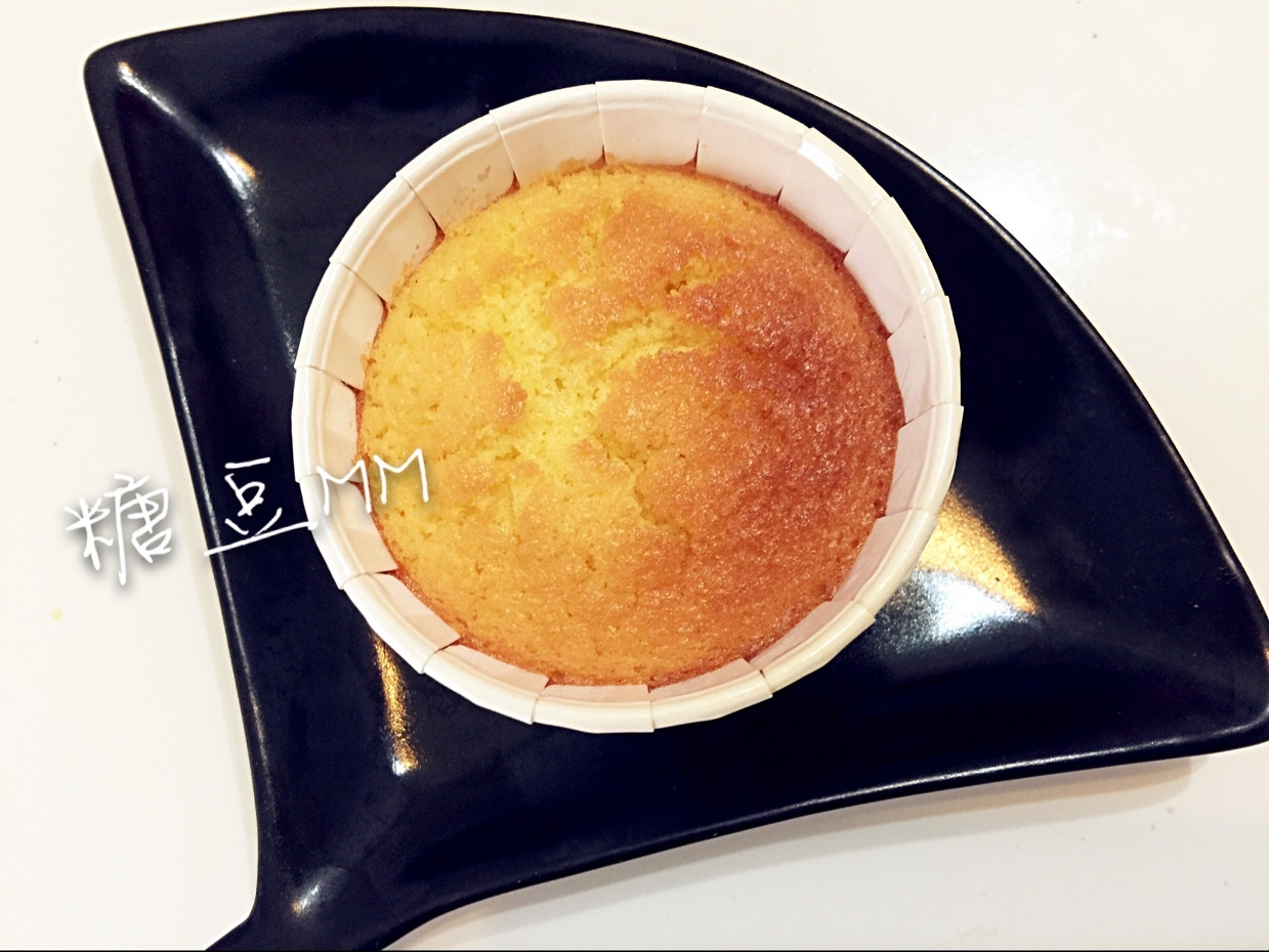 简单香橙纸杯蛋糕(超级快手不回缩)的做法