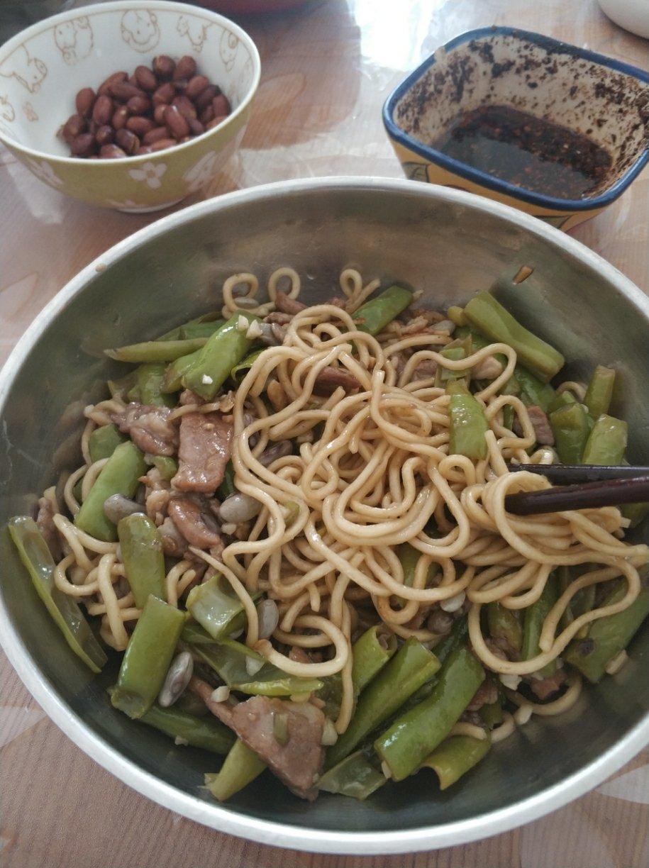 豆角焖面
