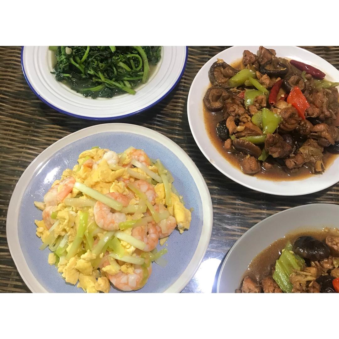 拌饭更好吃的黄焖鸡
