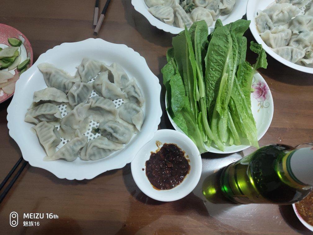 茼蒿鲜肉水饺